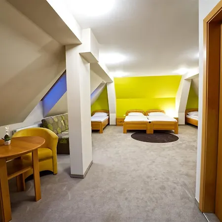 Sofia Hotel *