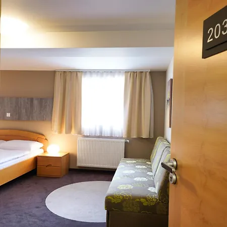 Sofia Hotel *