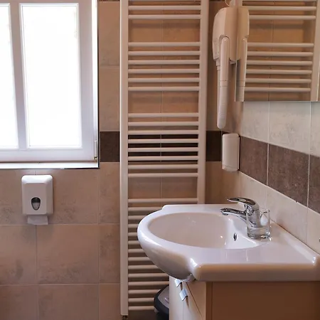 Sofia מלון Tržič